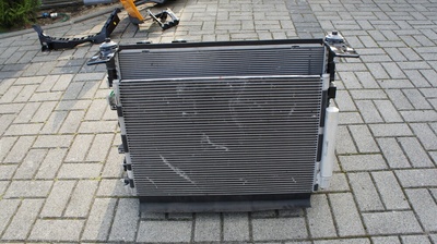 FR338005CG радиатор комплект форд мустанг vi рестайлинг 3 , 7v6 5 , 0v8