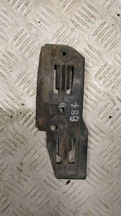 3b0807184e Кронштейн крепления бампера переднего Volkswagen Passat B5 2003