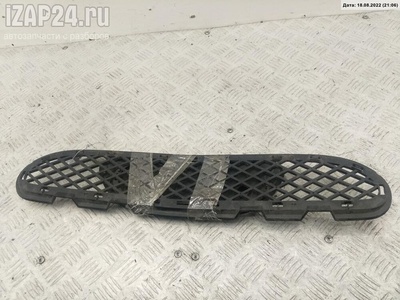 2038850823 Решетка (заглушка) в бампер Перед. Mercedes W203 (C) 2001