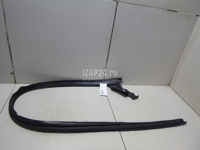 769231631R Уплотнитель (внутри) Renault Duster II 2021
