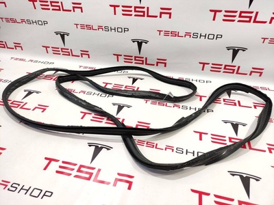111863700F Уплотнитель Tesla Model X 2017 1118637-00-F,1032469-00-C