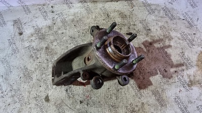 B33G33031 Кулак поворотный передний Mazda 3 I (BK) (2003–2006) 135 2005 B33G-33-031