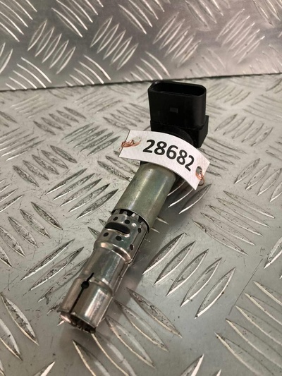 036905100B Катушка зажигания Skoda Octavia 2000-2010 2002