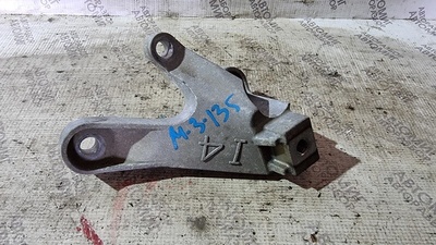 B32T39080B Кронштейн кпп Mazda 3 I (BK) (2003–2006) 135 2005 B32T-39-080B
