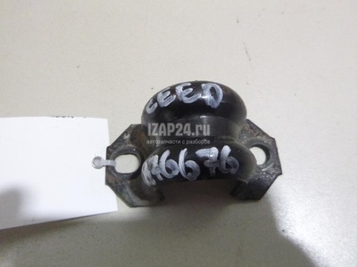 548141G000 Кронштейн крепления переднего стабилизатора Hyundai-Kia RIO (2005 - 2011)