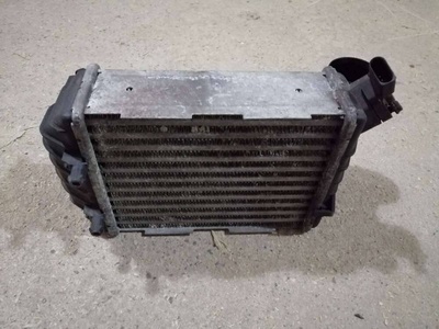 059145805 интеркулер Audi A4 B5 2000
