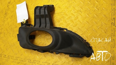 BN8V50C11 Решетка в бампер Mazda 3 (BK) 2002-2009