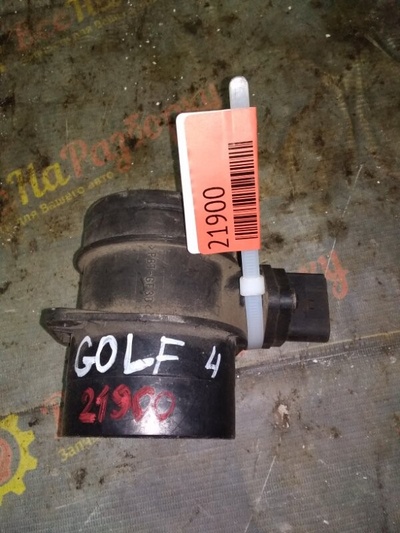 071906461b ДМРВ Датчик массового расхода воздуха Volkswagen Golf 4