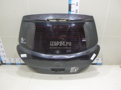 90300EL000 Стекло двери багажника Nissan Tiida (C11) (2007 - 2014)