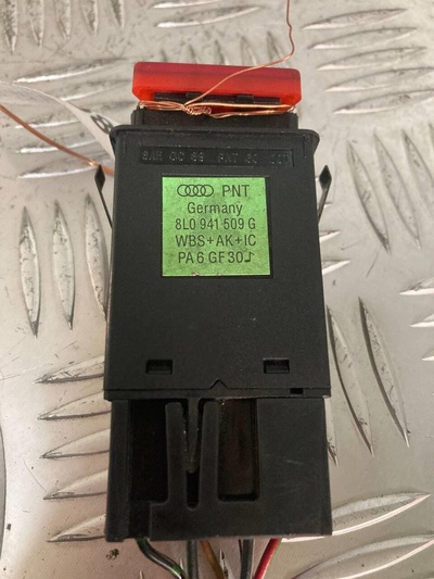 8L0941509G Кнопка аварийной сигнализации Audi A3 1996-2000 1998