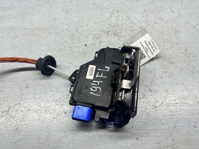 4E1837015 Замок двери передней левой Audi A3 8P 2004