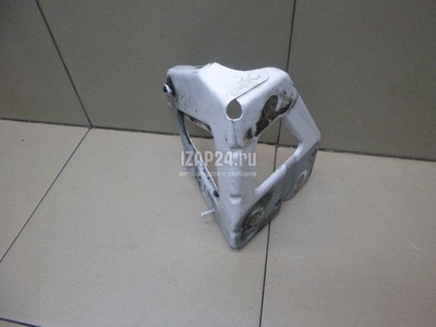4F0821135B Кронштейн крепления крыла VAG Allroad quattro (2006 - 2012)