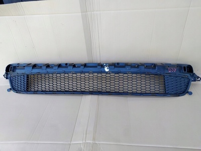 Решётка бампера передняя 622543504r vivaro trafic iii