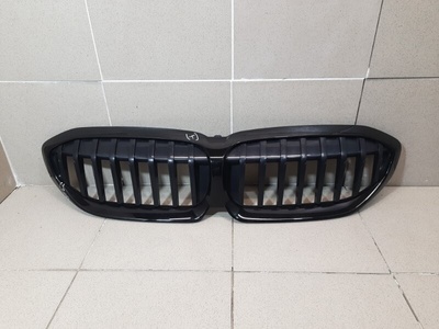 51138072085 Решетка радиатора BMW 3-Series G20