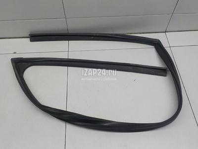 82530A2000 Уплотнитель стекла двери Hyundai-Kia Ceed (2012 - 2018)