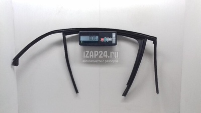 1567350225 Уплотнитель стекла двери Mercedes Benz GLA-Class X156 (2014 - 2020)