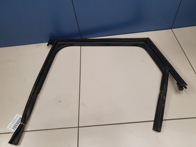 8V4839439A Уплотнитель стекла двери задний левый Audi A3 8V 2012-2020