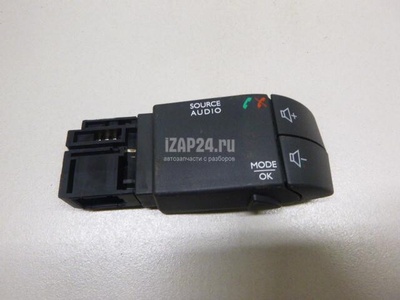 255522448R Переключатель подрулевой управления магнитолой Renault Kaptur 2016