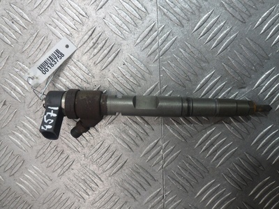 057130277M Форсунка топливная Audi A8 D3 (4E2) 2002 - 2005 2004 , 0445110158