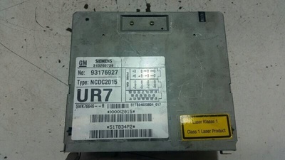 93176927 радио компакт - диск навигация opel vivaro омега 2011