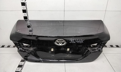 6440133760 Крышка багажника Toyota Camry V70