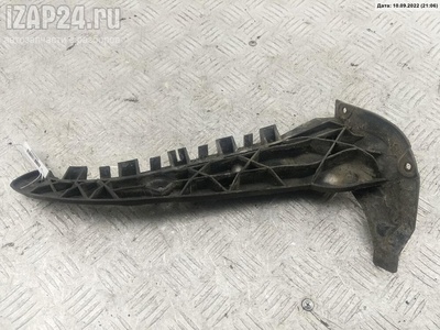 4B5807454A Кронштейн бампера заднего Audi A6 C5 (1997-2005) 1999