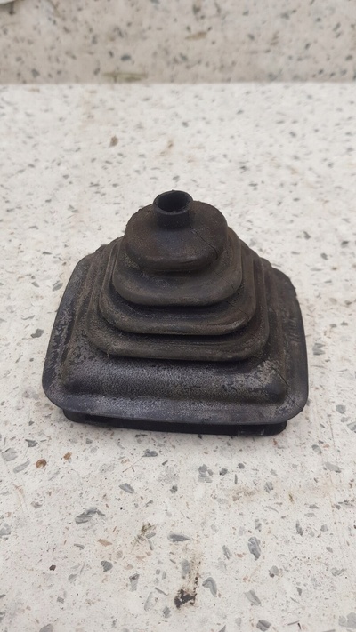 701711122 крышка рычага домкрата кпп volkswagen транспортер t4