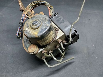 2M512M110EE Блок АБС (ABS) Ford Focus 1 2004