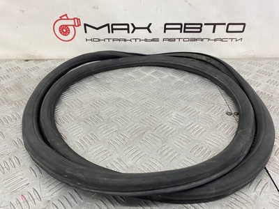 13260045 уплотнительная резинка двери Opel Astra j p10 2009-2015 , <strong>-Б/У Детали сняты с АВТОМОБИЛЯ</strong>