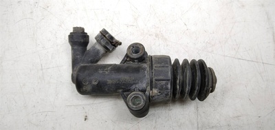 3M517A508AC Цилиндр сцепления рабочий mazda 3 (ВК) 2002-2009