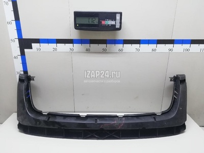 7L6807699B Направляющая переднего бампера VAG Touareg (2002 - 2010)