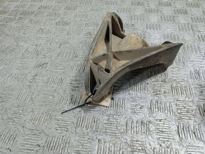 4D0199308E кронштейн двигателя 4.2i. ABZ , полный привод. Audi A8 D2/4D 1997
