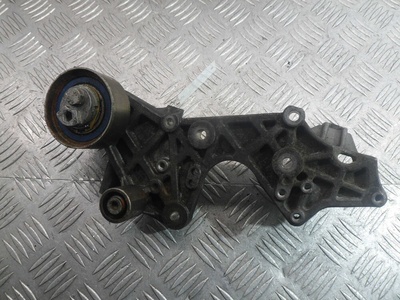 059130147P Кронштейн Audi Q7 (4LB) рестайлинг 2009 - 2015 2010 ,