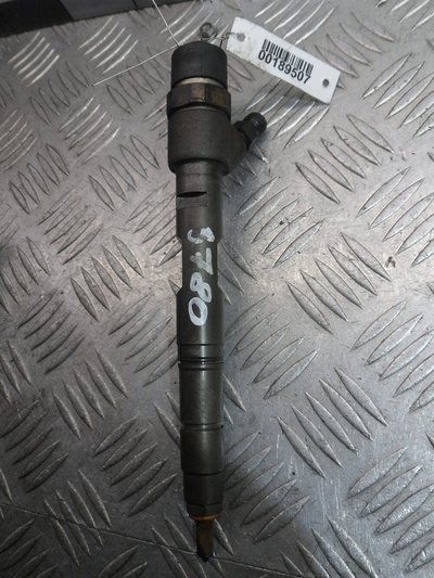 057130277M Форсунка топливная Audi A8 D3 (4E2) 2002 - 2005 2003 , 0445110158