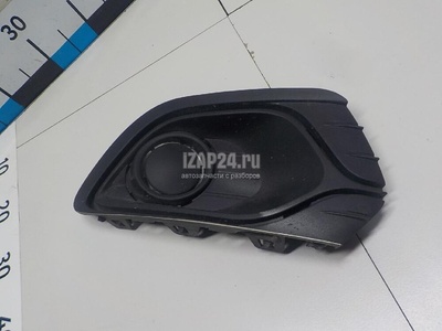 263316043R Решетка в бампер правая Renault Logan II 2014