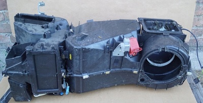 8A1820005AH корпус обогревателя климат контроль audi 80 b4