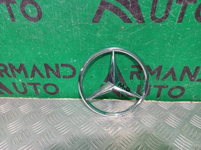 A0008171016 эмблема Mercedes C-Class W205 2014-2018