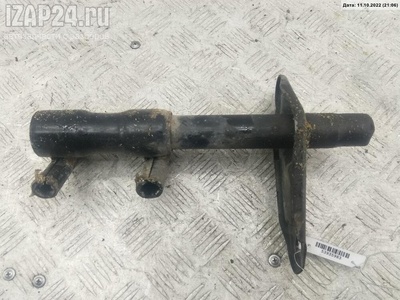 8D0807332B Кронштейн бампера заднего R Audi A4 B5 (1994-2001) 1995