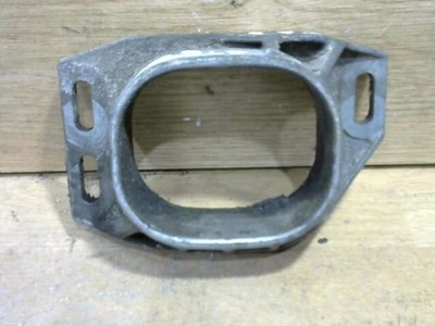 8D0199335M Кронштейн двигателя Audi A4 B5 (S4,RS4) 1997
