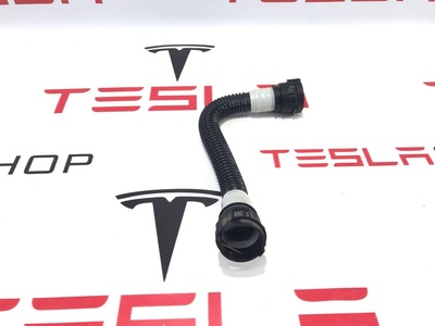 175211903B Патрубок (трубопровод, шланг) Tesla Model S 2-й рест. 2021 1752119-03-B,1585720-00-B,1600870-00-A