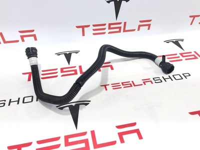 158502200B Шланги передние охлаждающей жидкости (Мodel S Plaid) Tesla Model S 2-й рест. 2021 1585022-00-B,1752119-03-B