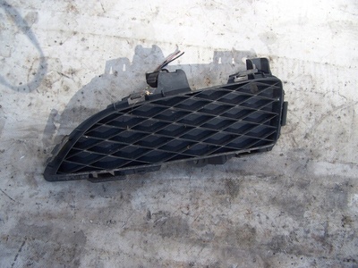 BP4K50C21 mazda 3 bk левая решётка бампера хэтчбек 03 -