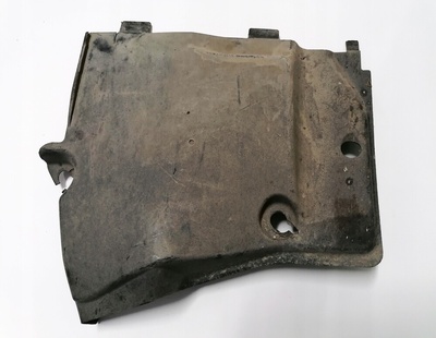 8W0825202 audi rs5 a5 крышка шасси плита