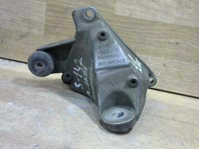 8D0399114S Кронштейн КПП Audi A6 C5 (S6,RS6) 1998