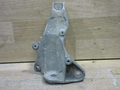 8D0399114T Кронштейн КПП Audi A6 C5 (S6,RS6) 2000
