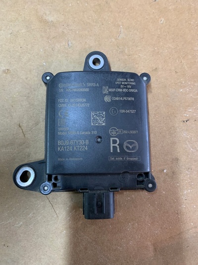 B0J967Y30B датчик мертвого поля радар rvm mazda 3 iv вр cx30