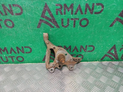 A2043320101 кулак поворотный Mercedes C-Class W204 2006-2015