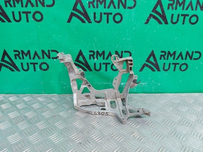 A2056225300 кронштейн фары Mercedes C-Class W205 2014-2021
