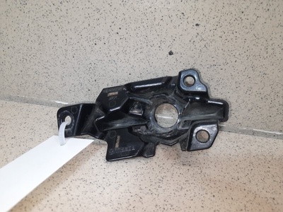 DFS650164 Кронштейн Mazda CX-30