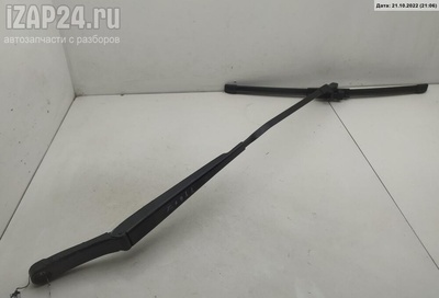 8P1955410D Щеткодержатель (поводок стеклоочистителя) передний R Audi A3 8P (2003-2012) 2004
